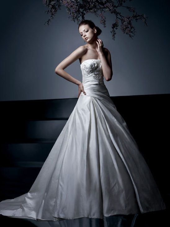 Constantina wedding dress | Honestweddingadvice.com