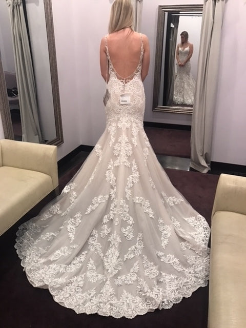 Essense Of Australia Lace Wedding Dress Train Essense Of Australia