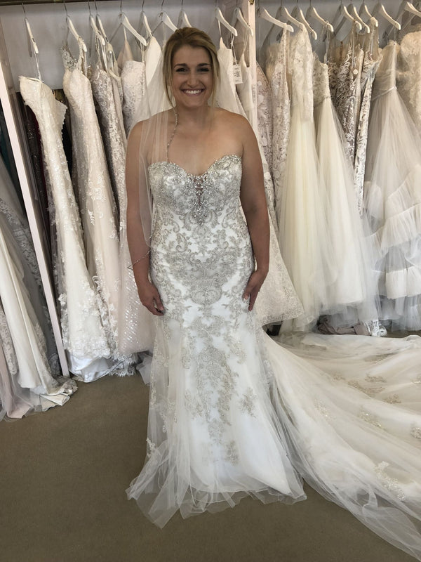 Essense of Australia D2401 – Nearly Newlywed