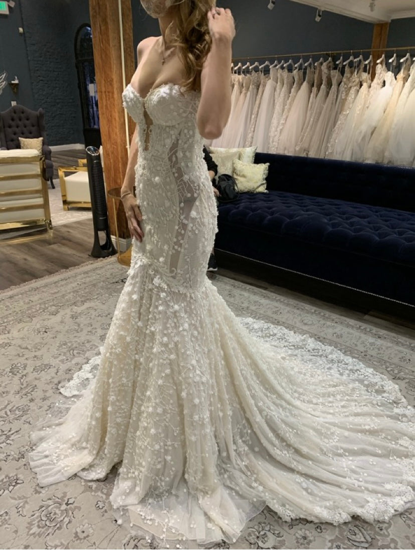 BEAUTIFUL GALIA LAHAV - CAMILLA Wedding Dress, Season 2019 ***Retail  $15,000***
