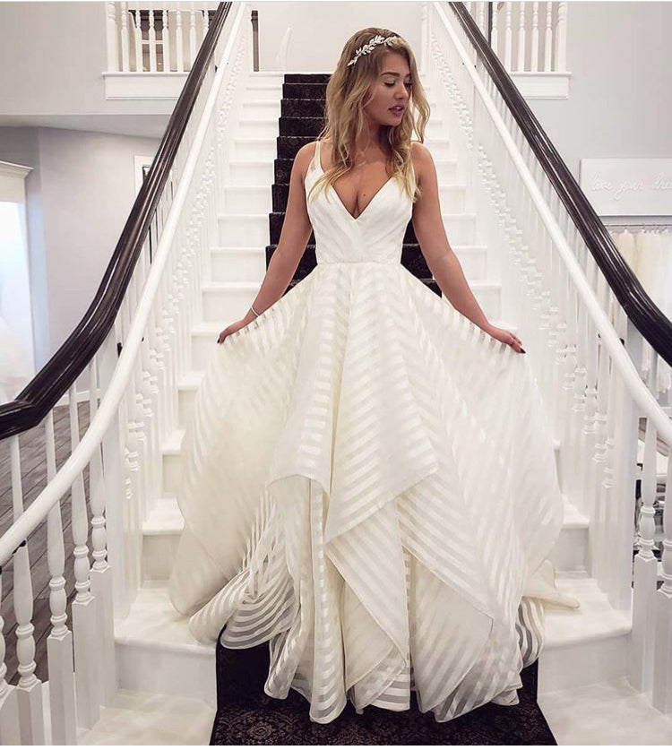 Decklyn wedding dress | Honestweddingadvice.com
