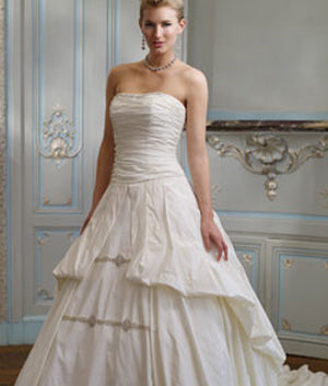 Ian Stuart Bijou – Nearly Newlywed
