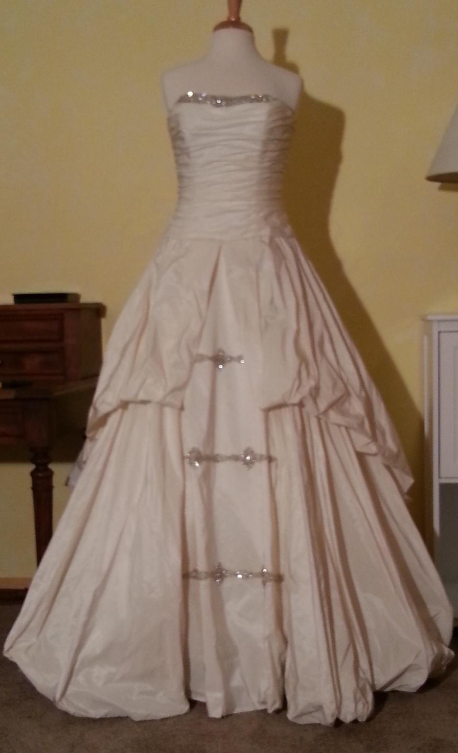 Ian Stuart Bijou