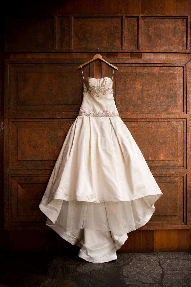 Kenneth Pool Europa – Nearly Newlywed