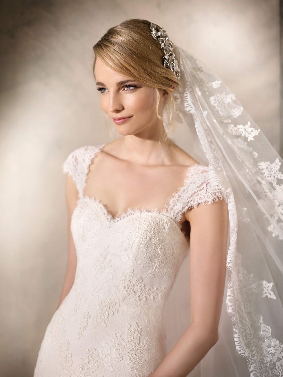 la sposa lace wedding dress Lace Mermaid-Style La Sposa Wedding Dress