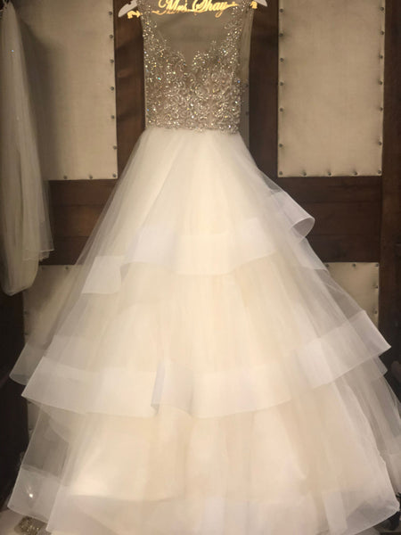 Lazaro style clearance 3708