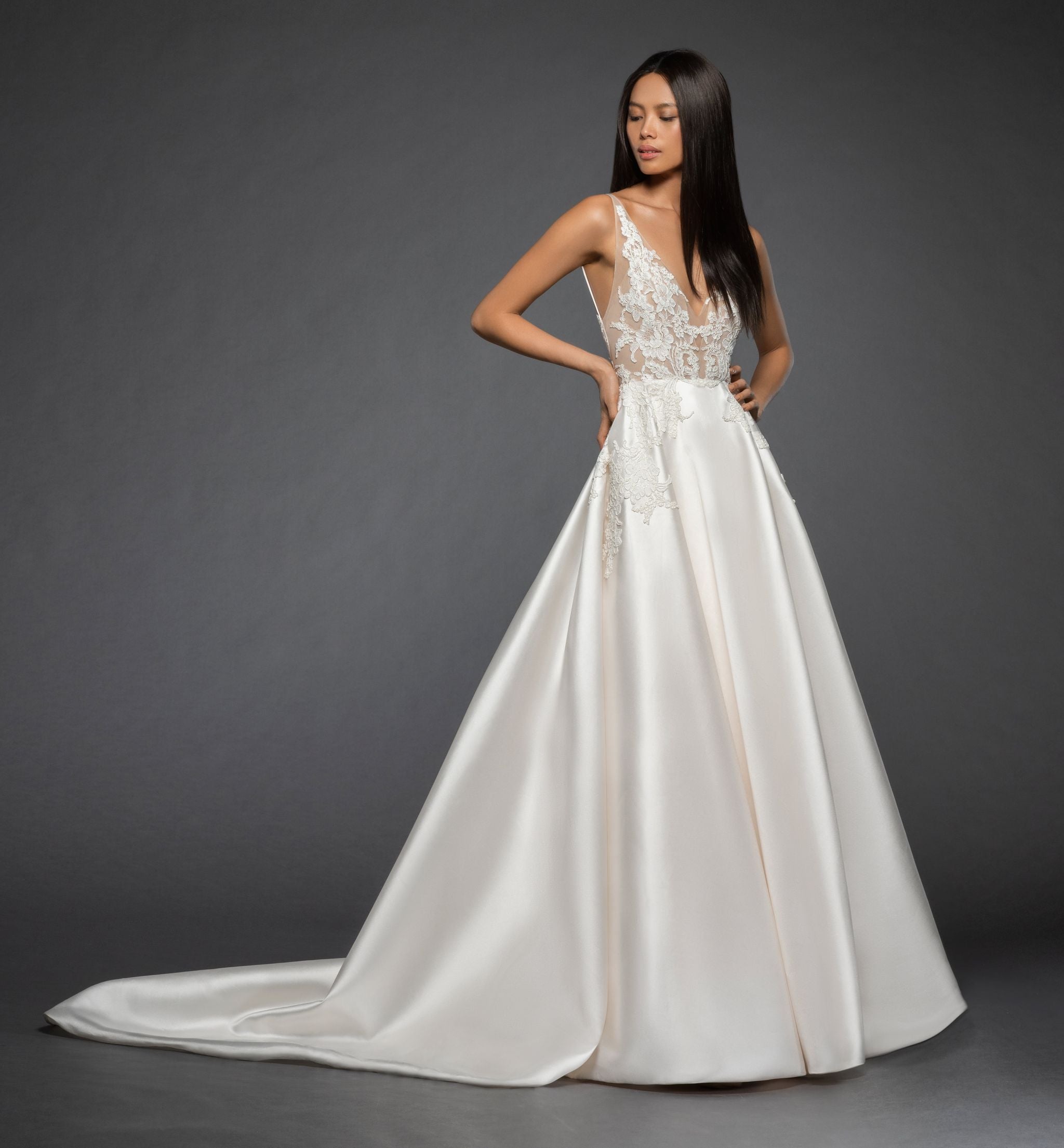 Lazaro clearance alma gown