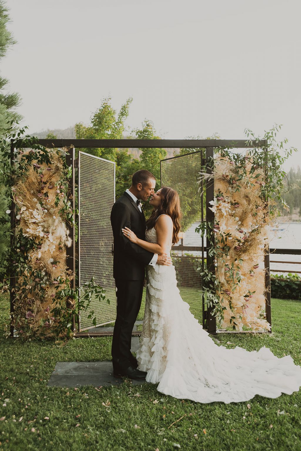 Lazaro 3901 Tatiana – Nearly Newlywed