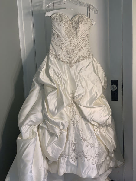 Maggie Sottero Monalisa Royale V7018 In Stock Size 10 White