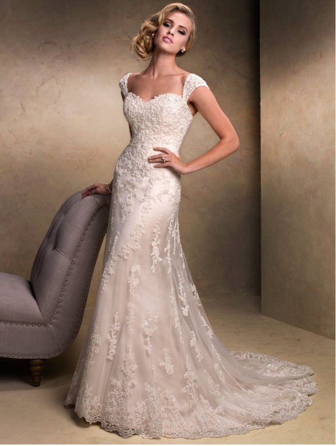 Maggie Sottero Emma 13533CS – Nearly Newlywed