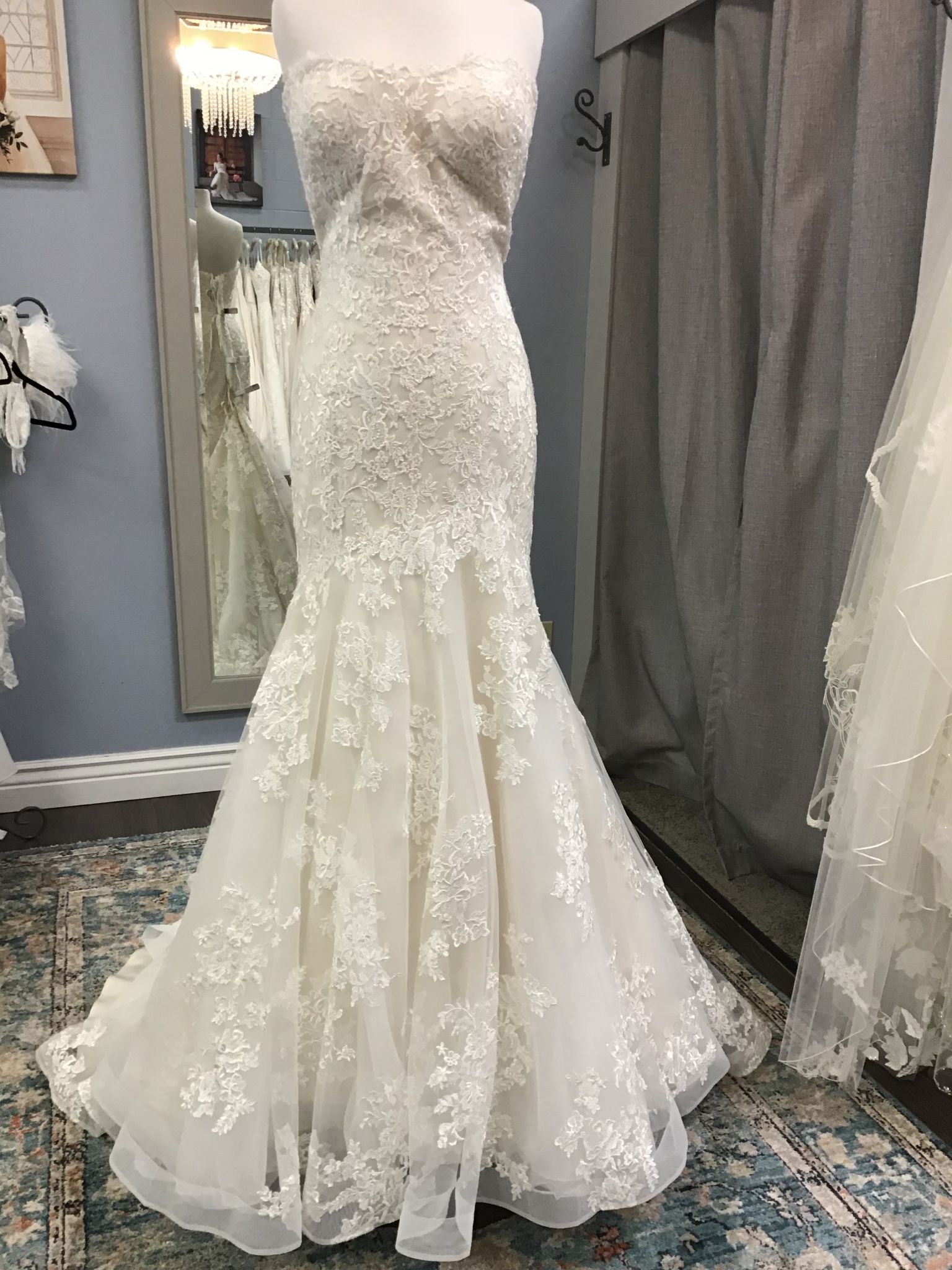 Maggie sottero outlet aretha