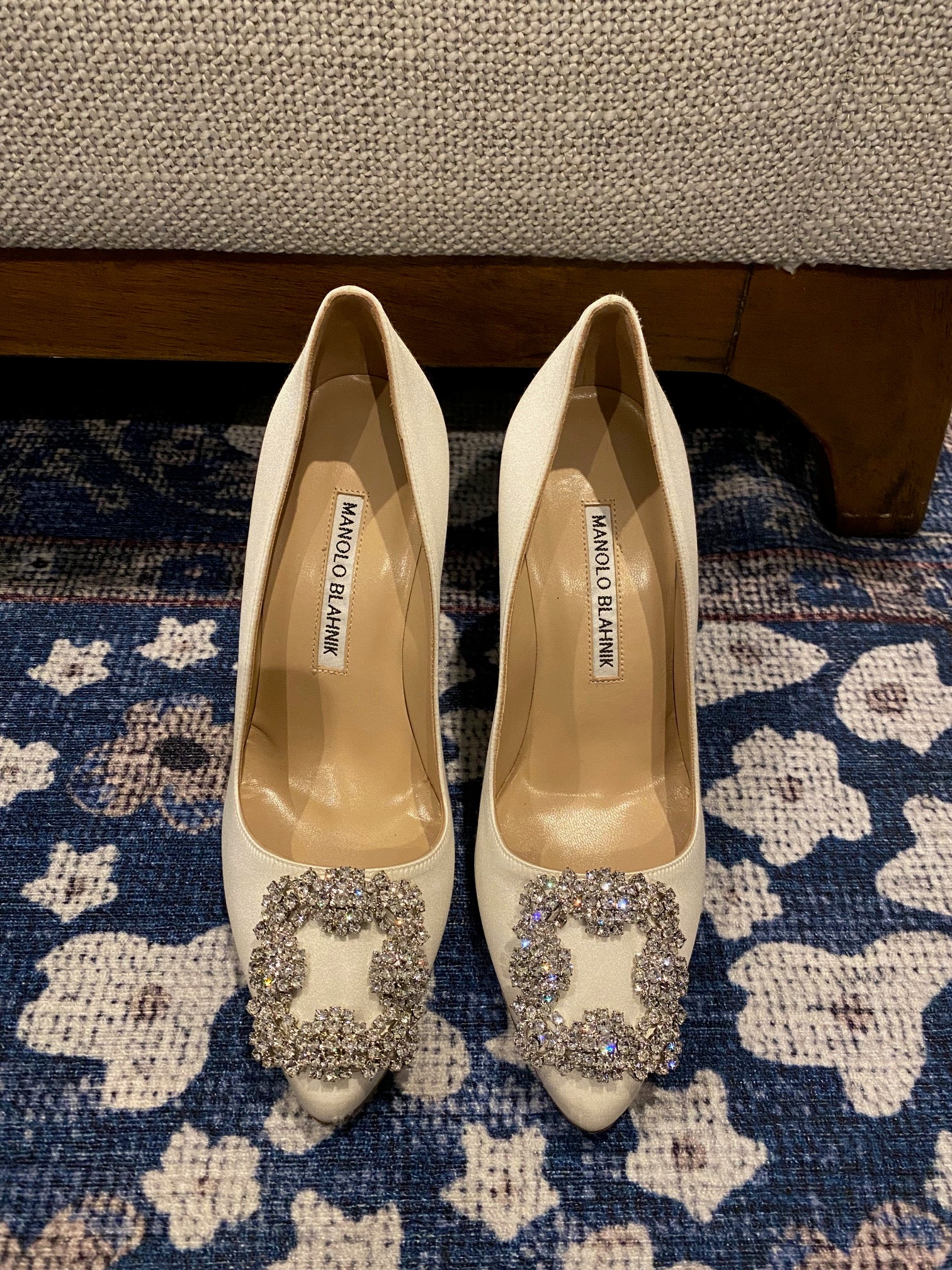 Manolo blahnik hot sale 105mm