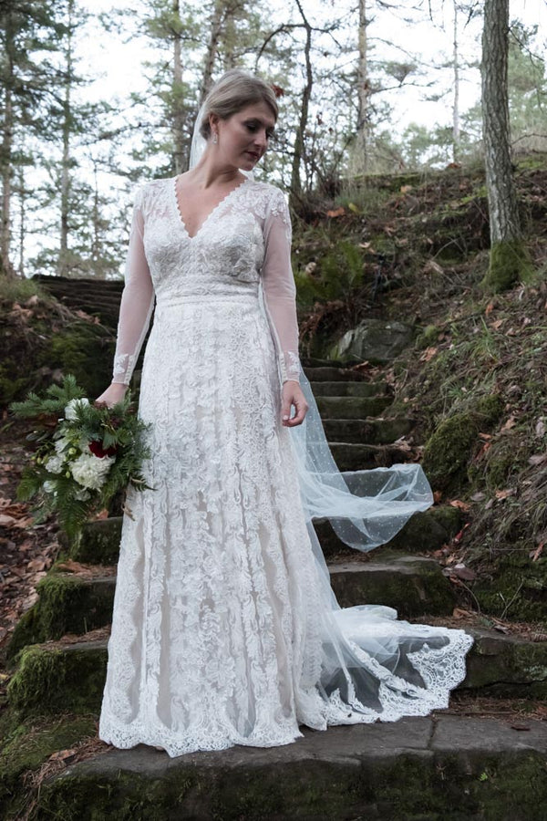 Melissa sweet linear lace wedding dress 60 photos - Astyledwedding.com