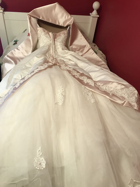 Mon Cheri Gown – PreOwnedWeddingDresses
