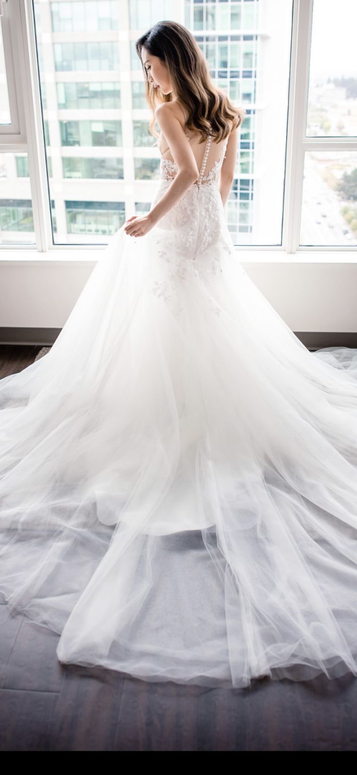 Monique Lhuillier BL18208 – Nearly Newlywed