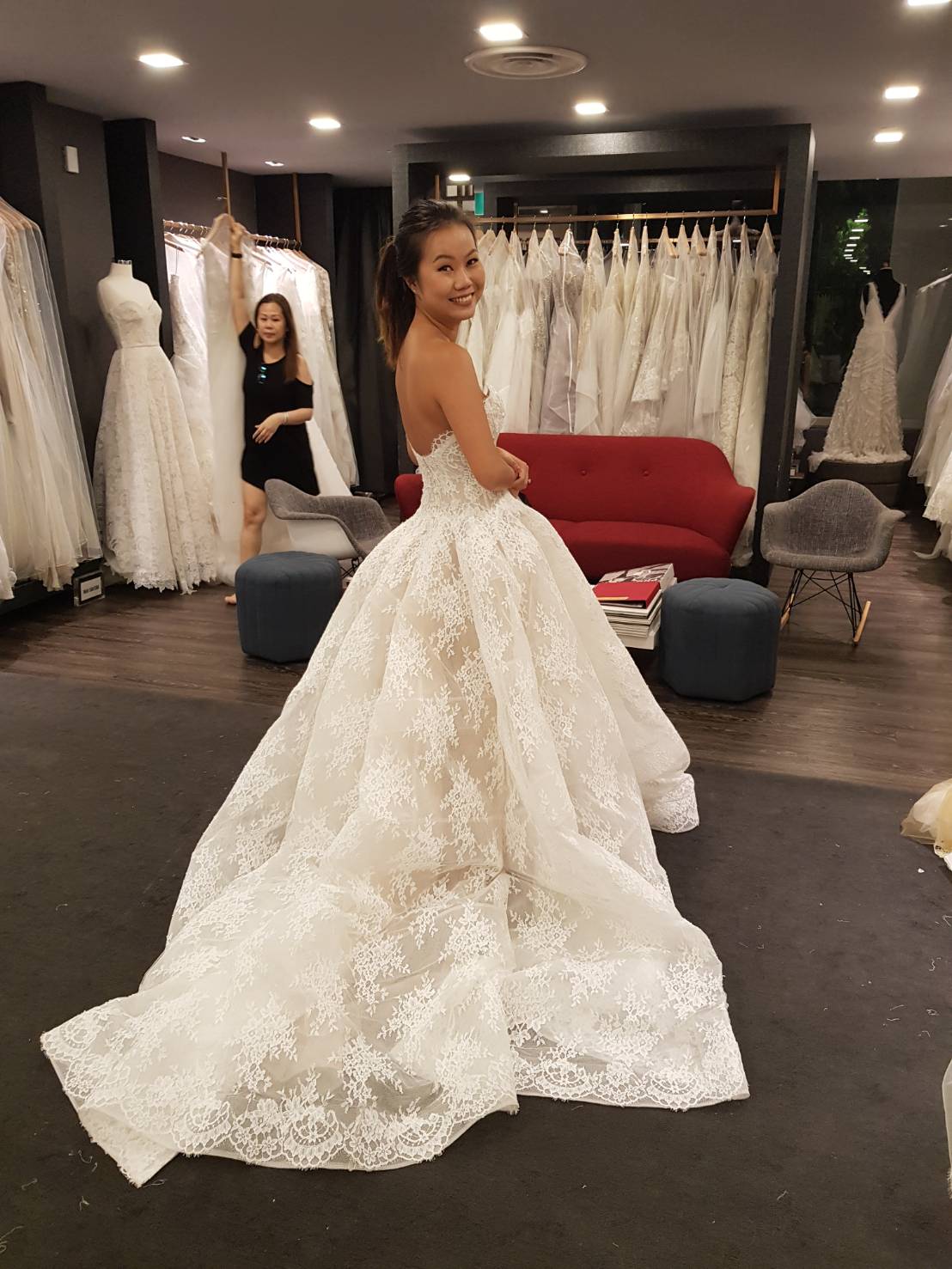 Monique lhuillier alexandra store