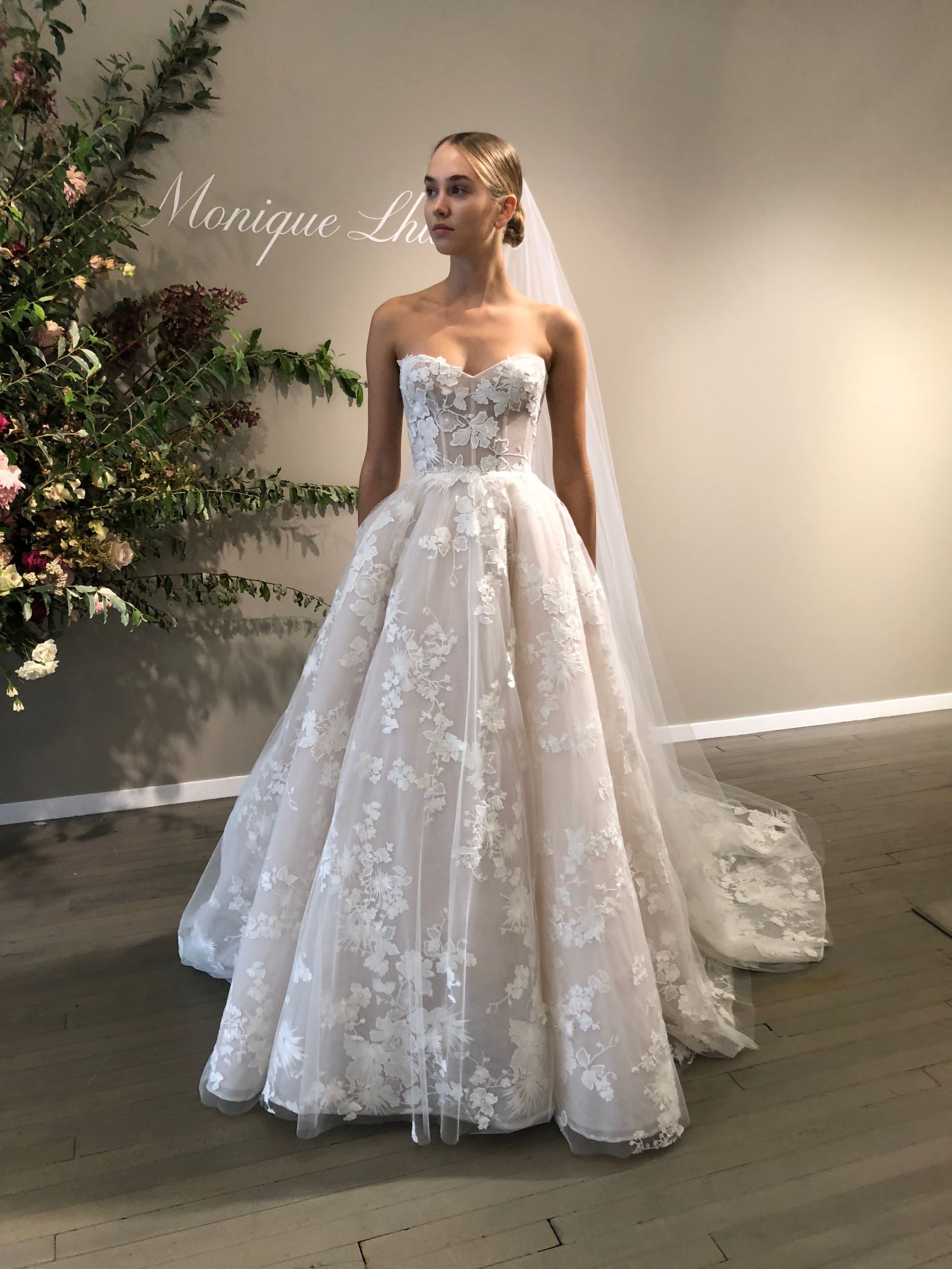 Monique Lhuillier Easton Fall 2019 Line – Nearly Newlywed