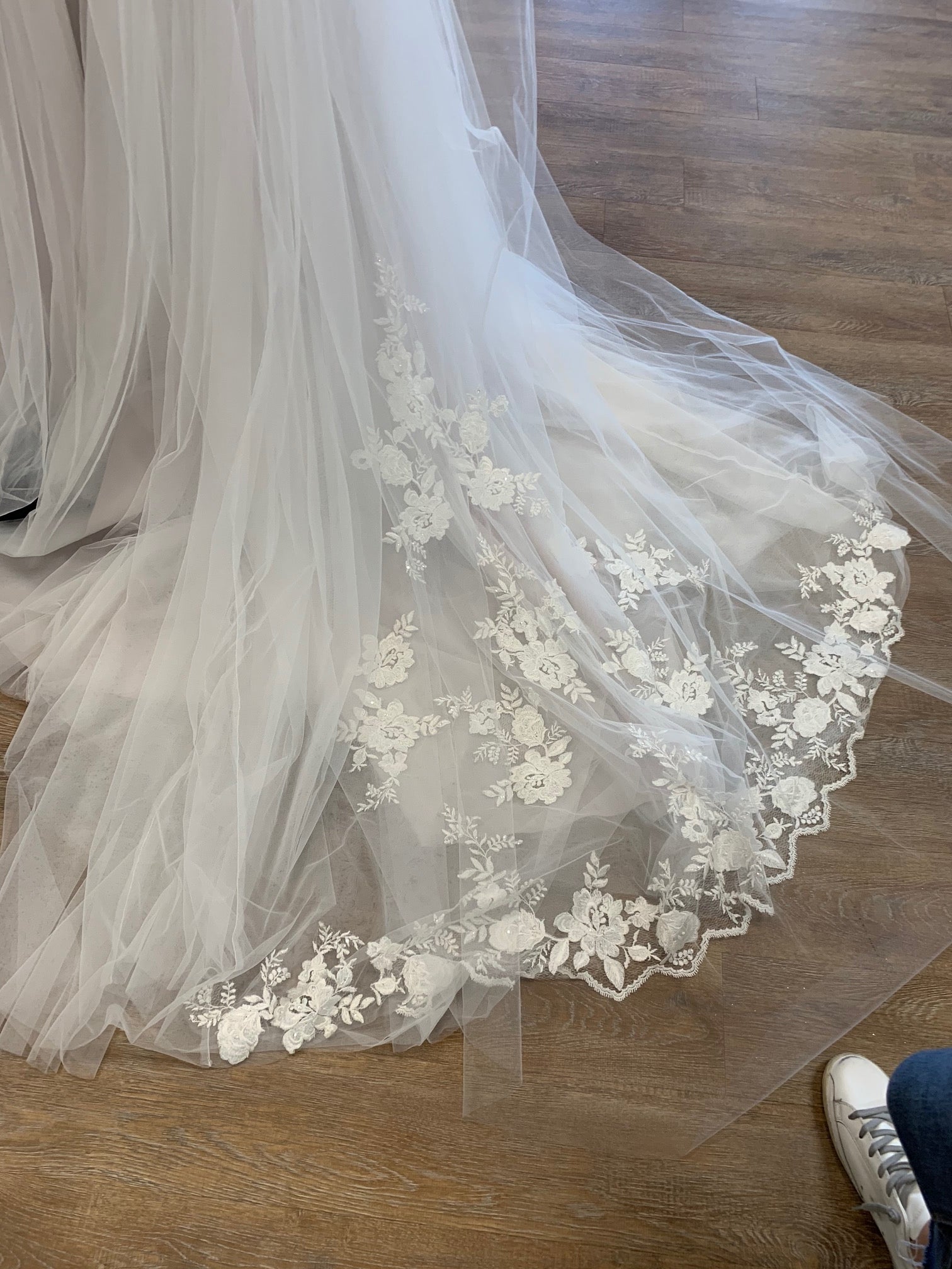 ★カスタムキュー★ネッドモリス★10山★美カーリーメイプル★　★良品★希少★ Mori Lee Rosa, Style #5763 – Nearly Newlywed