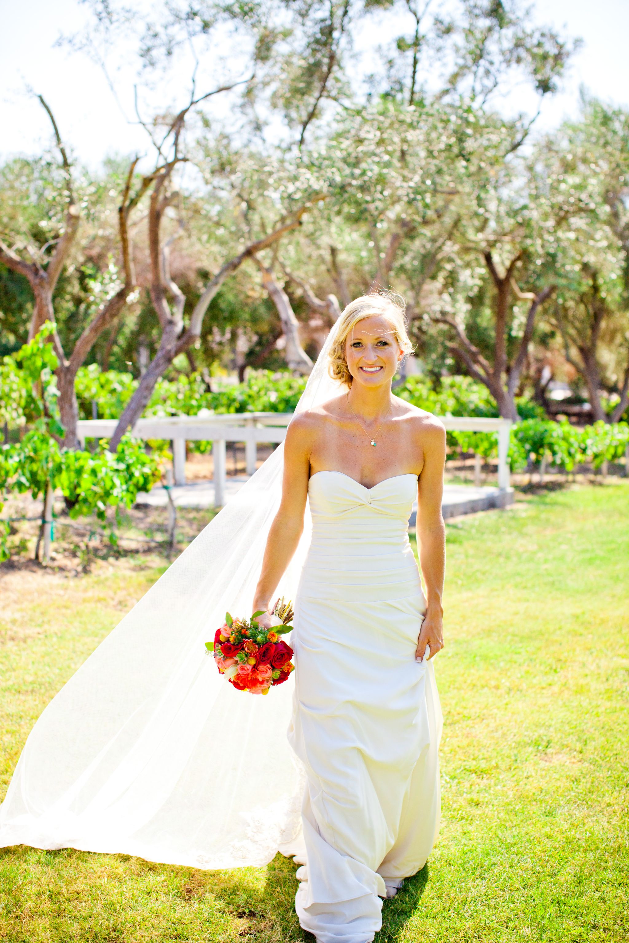 Nicole Miller Silk Ivory Strapless Silk de Chine – Nearly Newlywed