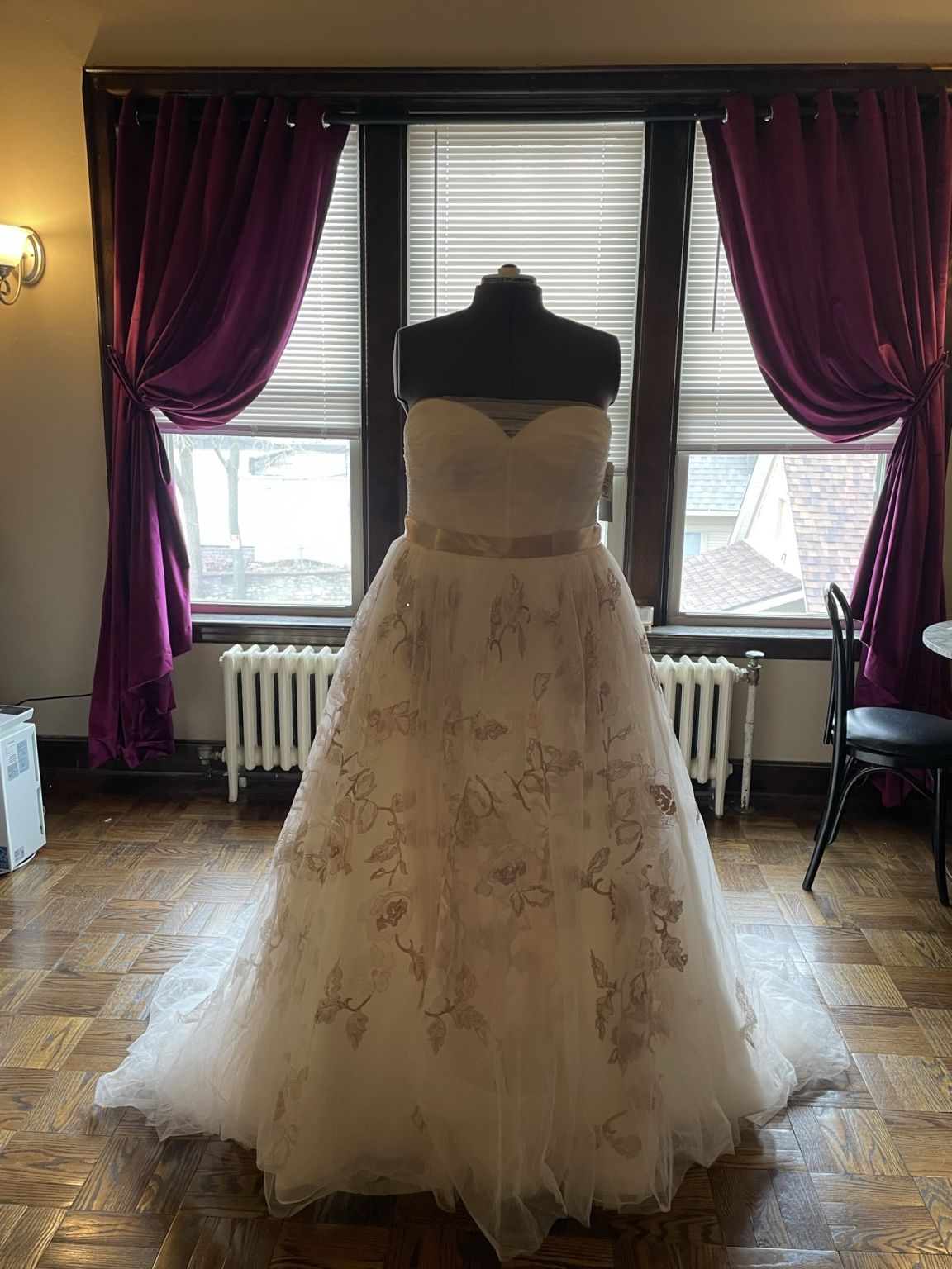 Oleg Cassini cwg614 – Nearly Newlywed