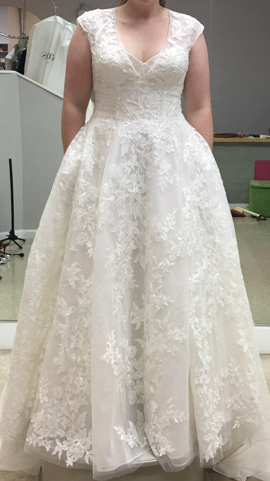 Oleg Cassini CWG748 Nearly Newlywed