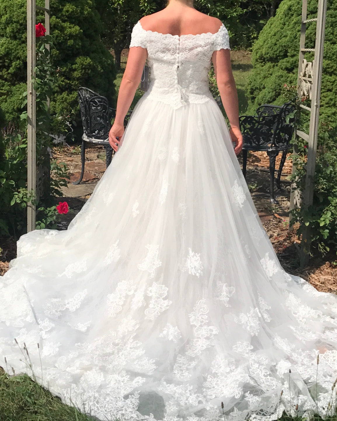 Oleg Cassini CWG768 Nearly Newlywed