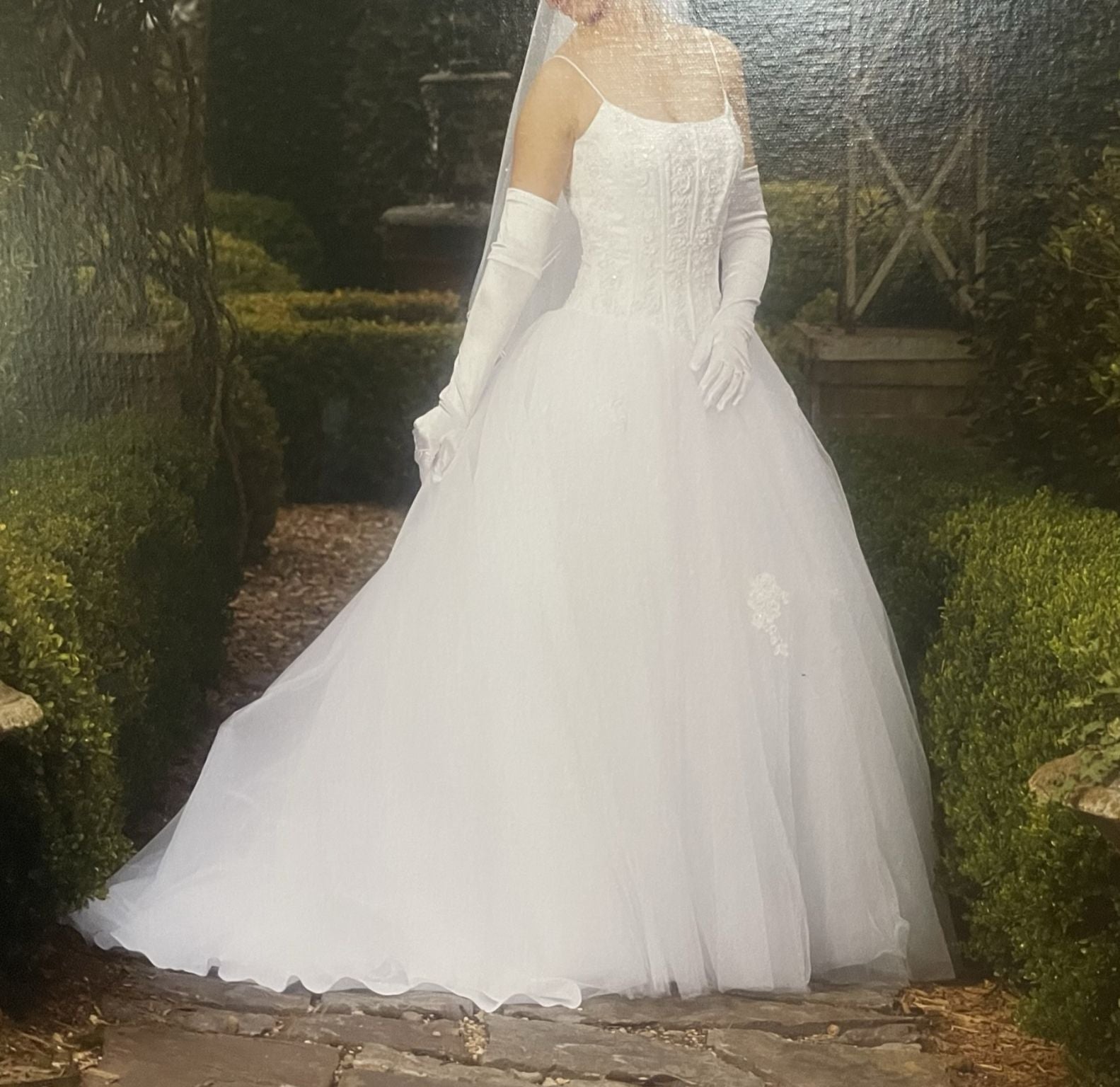 ウェディングドレス oleg cassini Oleg Cassini Wedding Dress with Beaded Belt | David's Bridal