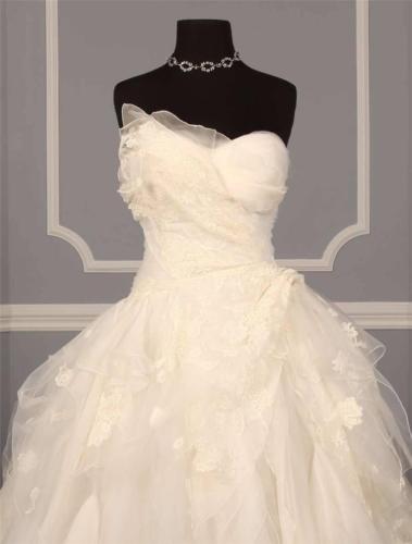 Oscar de la Renta 44N65 – Nearly Newlywed