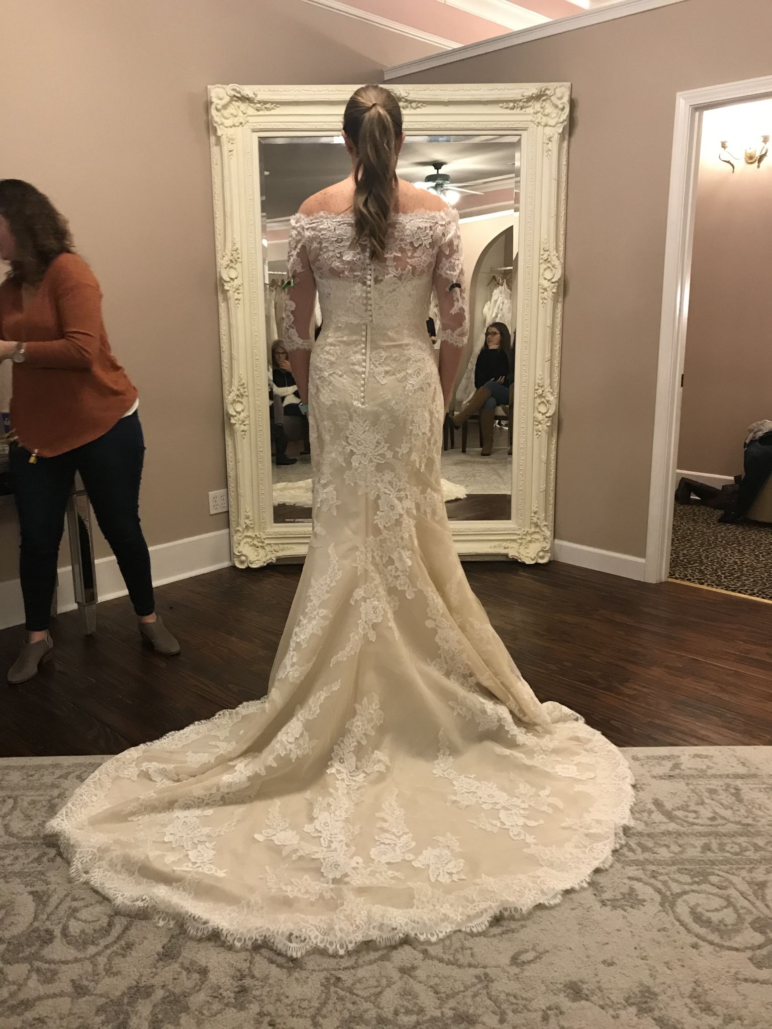 Other Famosa “The White One – Nearly Newlywed