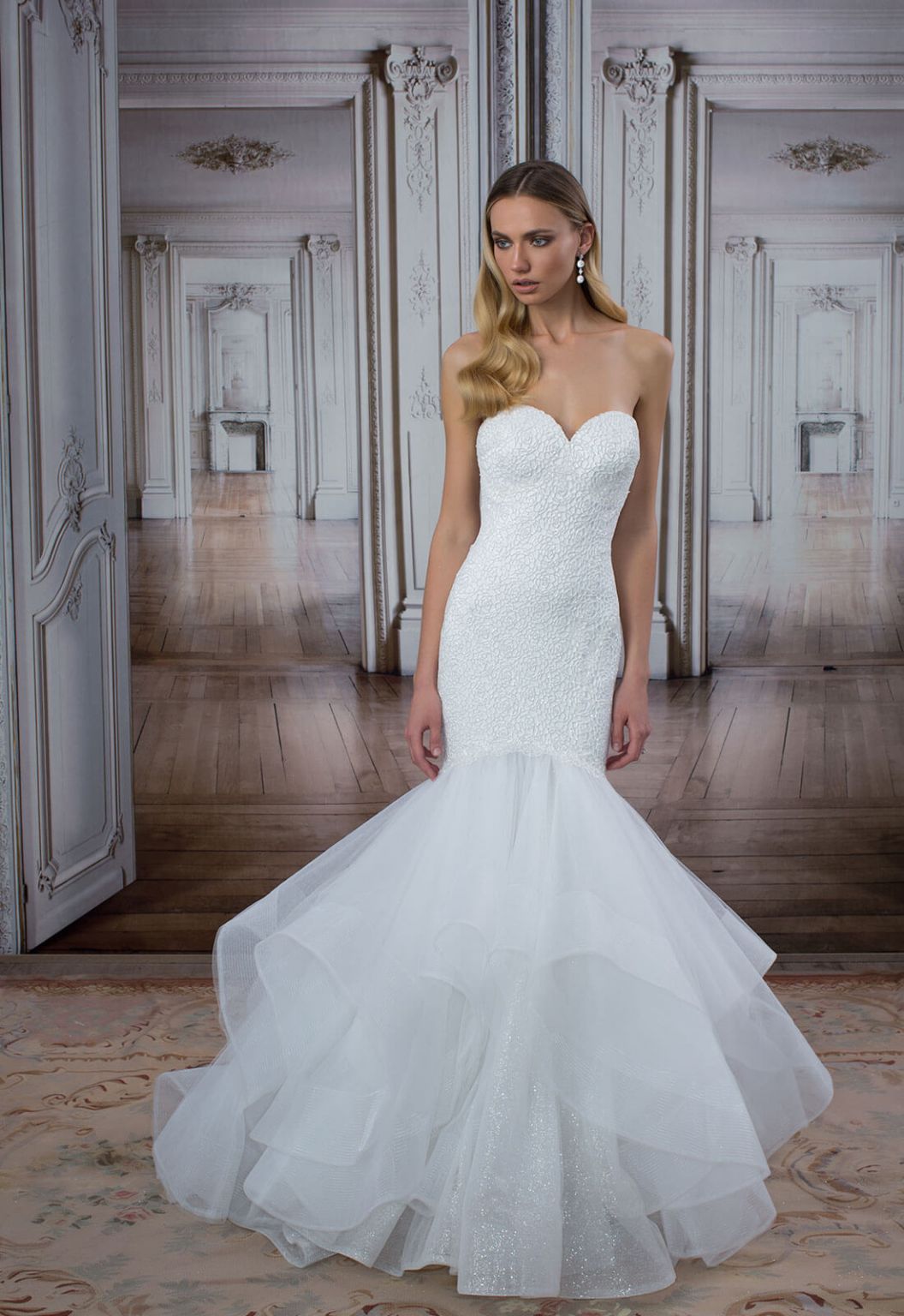 pnina tornai mermaid say yes to the dress Modern And Minimalist Satin Mermaid Wedding Dress With Bows