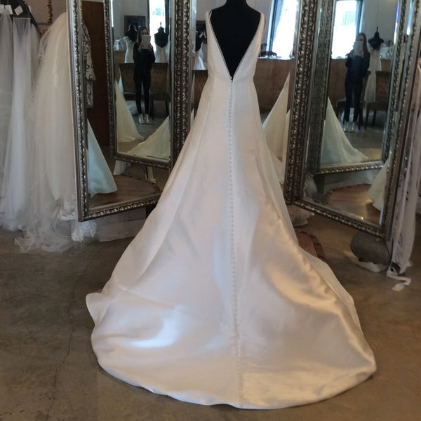 9464 Allure Bridals