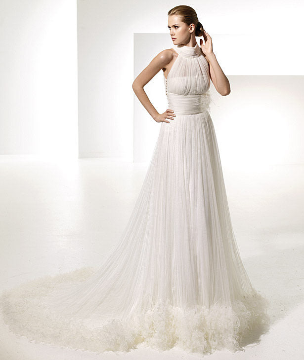 Pronovias Manuel Mota Teresa Feathered Hem – Nearly Newlywed