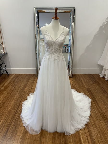 Volantia pronovias shop