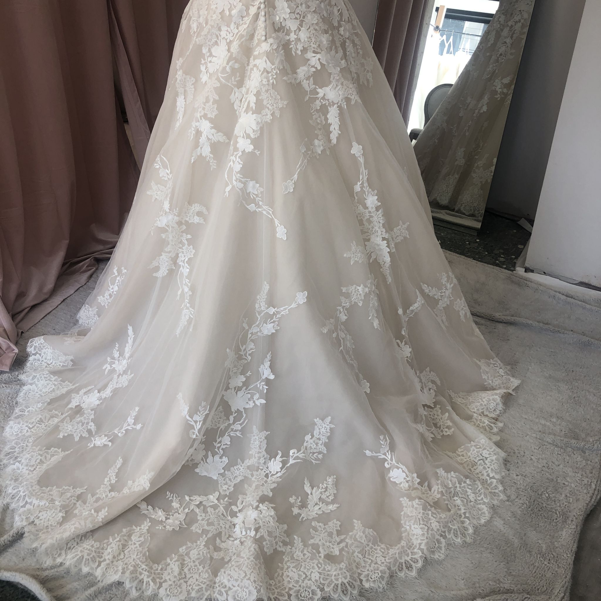 ＊PRONOVIAS＊ elcira ウェディングドレス US4 Wedding dress princess cut and sweetheart neckline | Pronovias