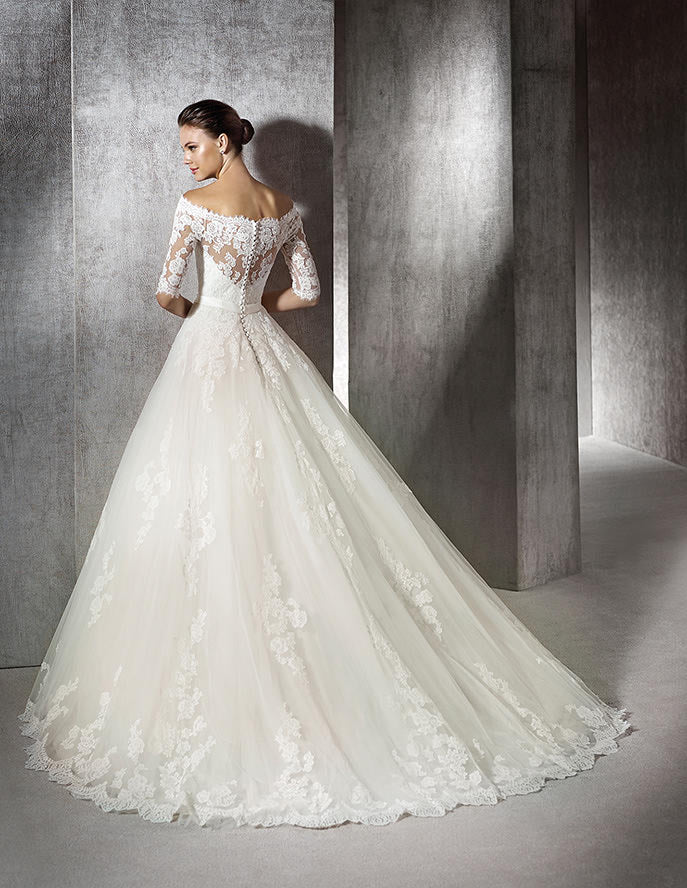 Pronovias St. Patrick / Zureda – Nearly Newlywed