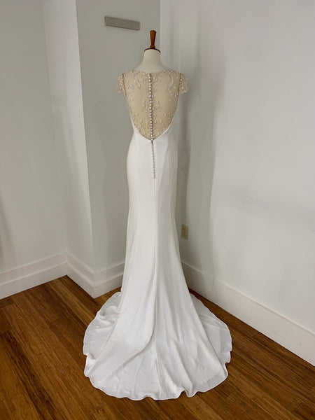 Pronovias viona hot sale