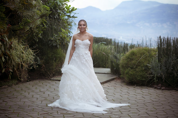 Pronovias Marchesa x Pronovias/ Canelita – Nearly Newlywed