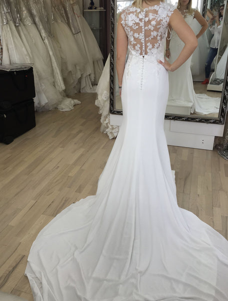 Pronovias drail outlet