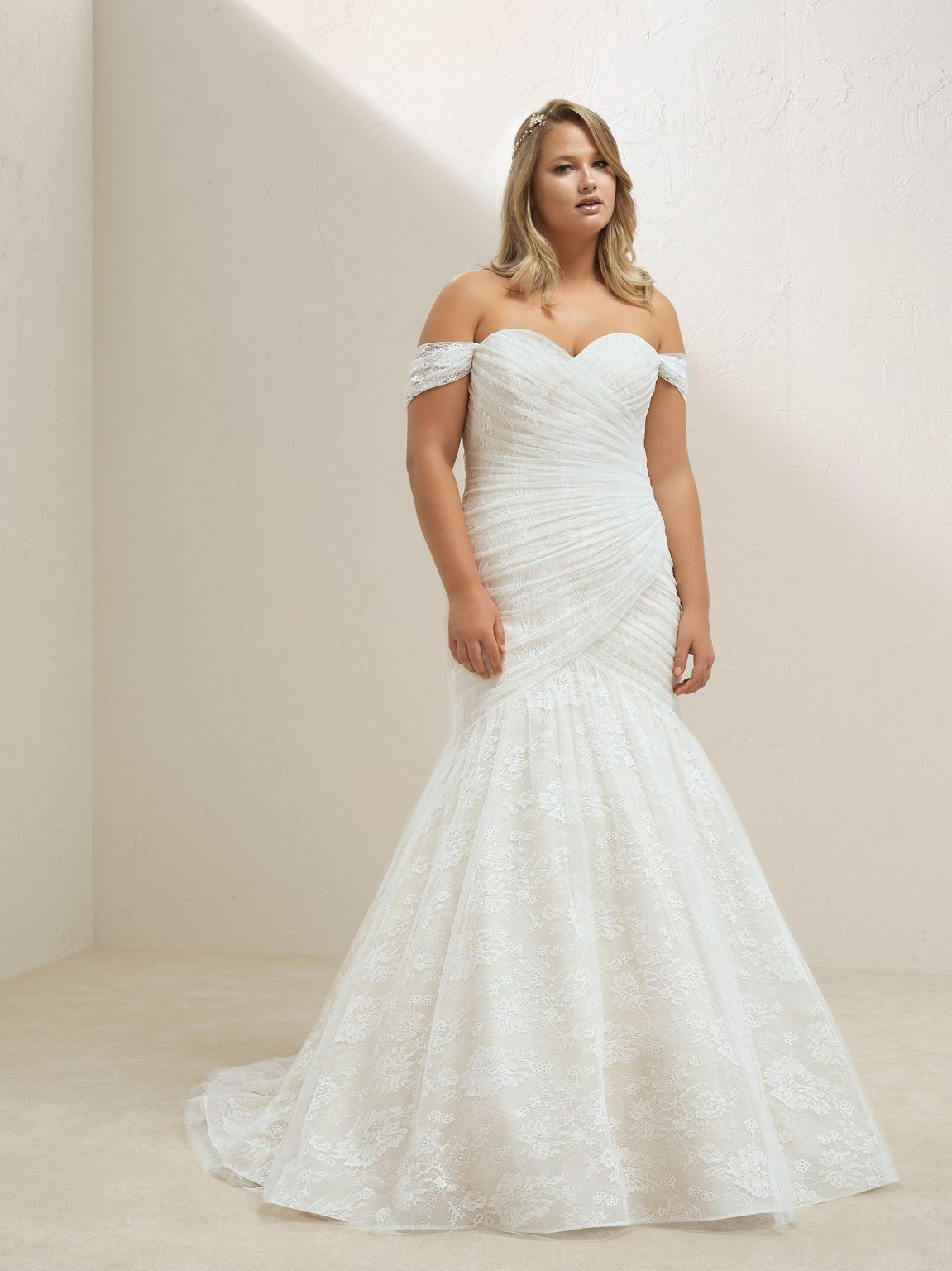 Pronovias Moka – Nearly Newlywed