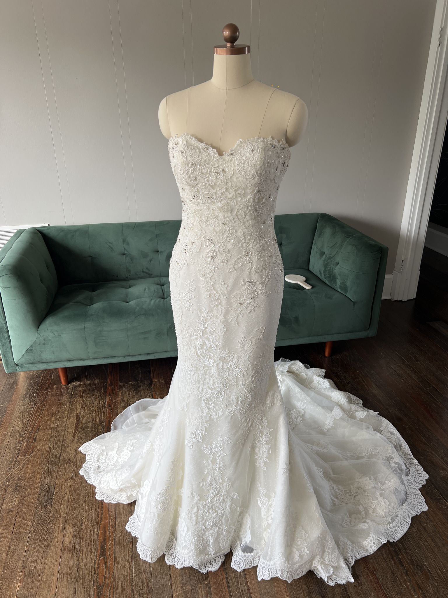 Pronovias Princia Nearly Newlywed Pronovias Princia Nearly Newlywed