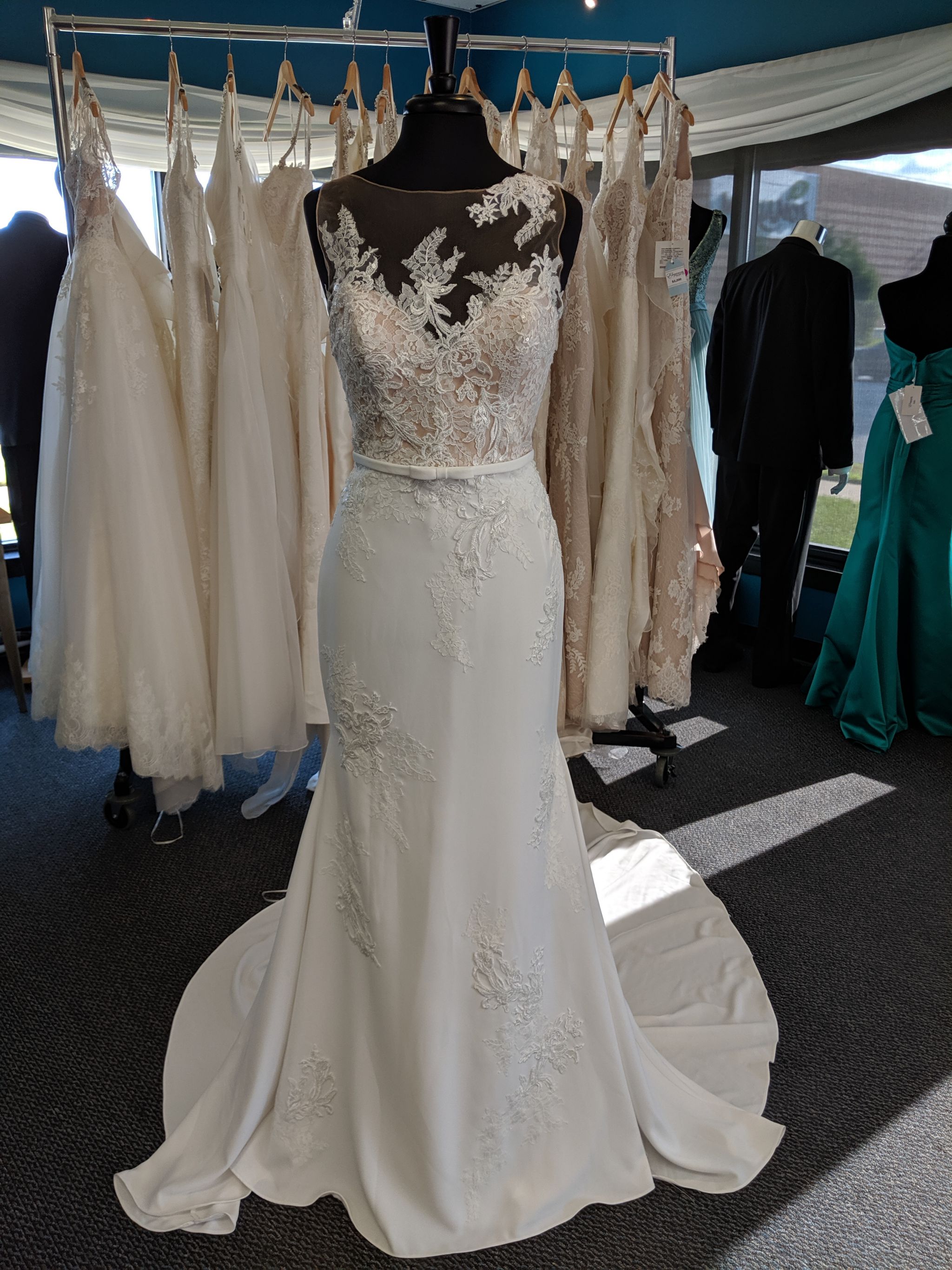 Drenoa pronovias 2024