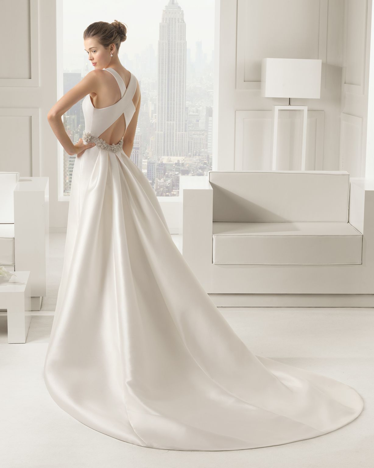 Rosa Clara Sara – Nearly Newlywed - Main Image