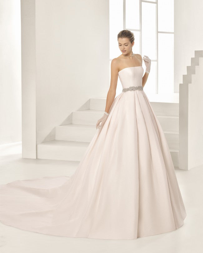 Rosa Clara Two Onil – Nearly Newlywed