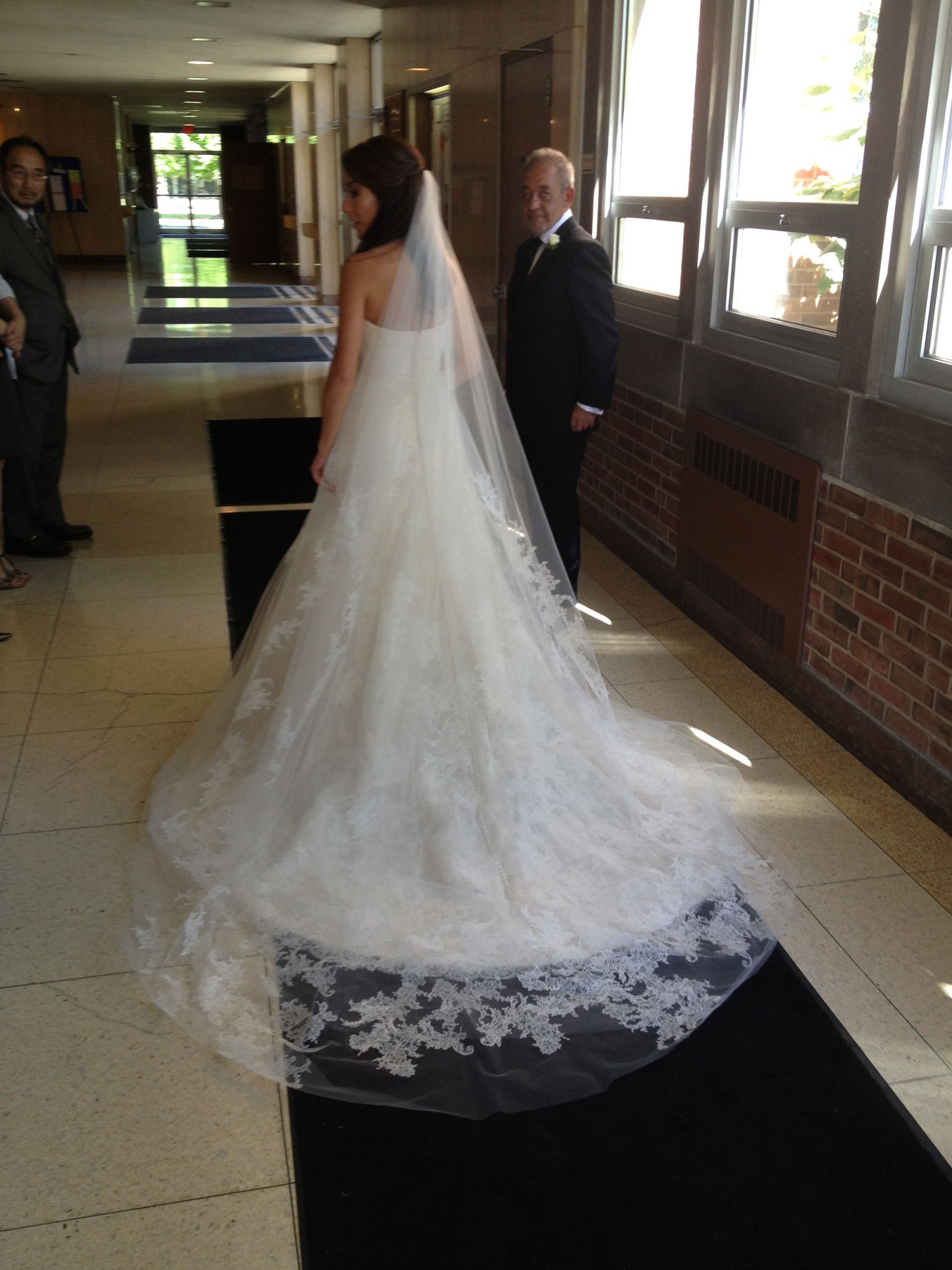 Vera Wang LUXE Esther – Nearly Newlywed