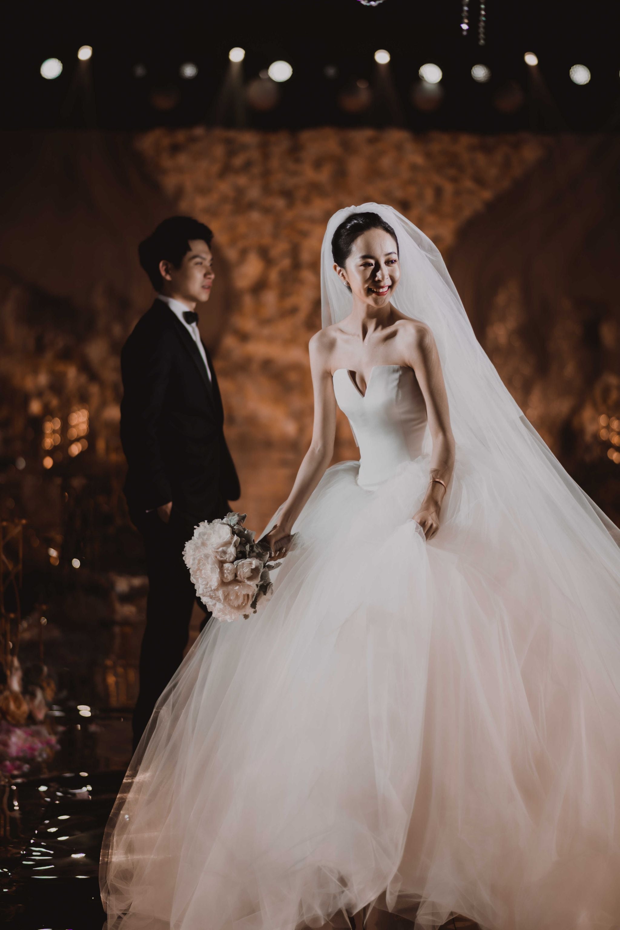 Vera Wang Fernanda – Nearly Newlywed Vera Wang Fernanda – Nearly Newlywed