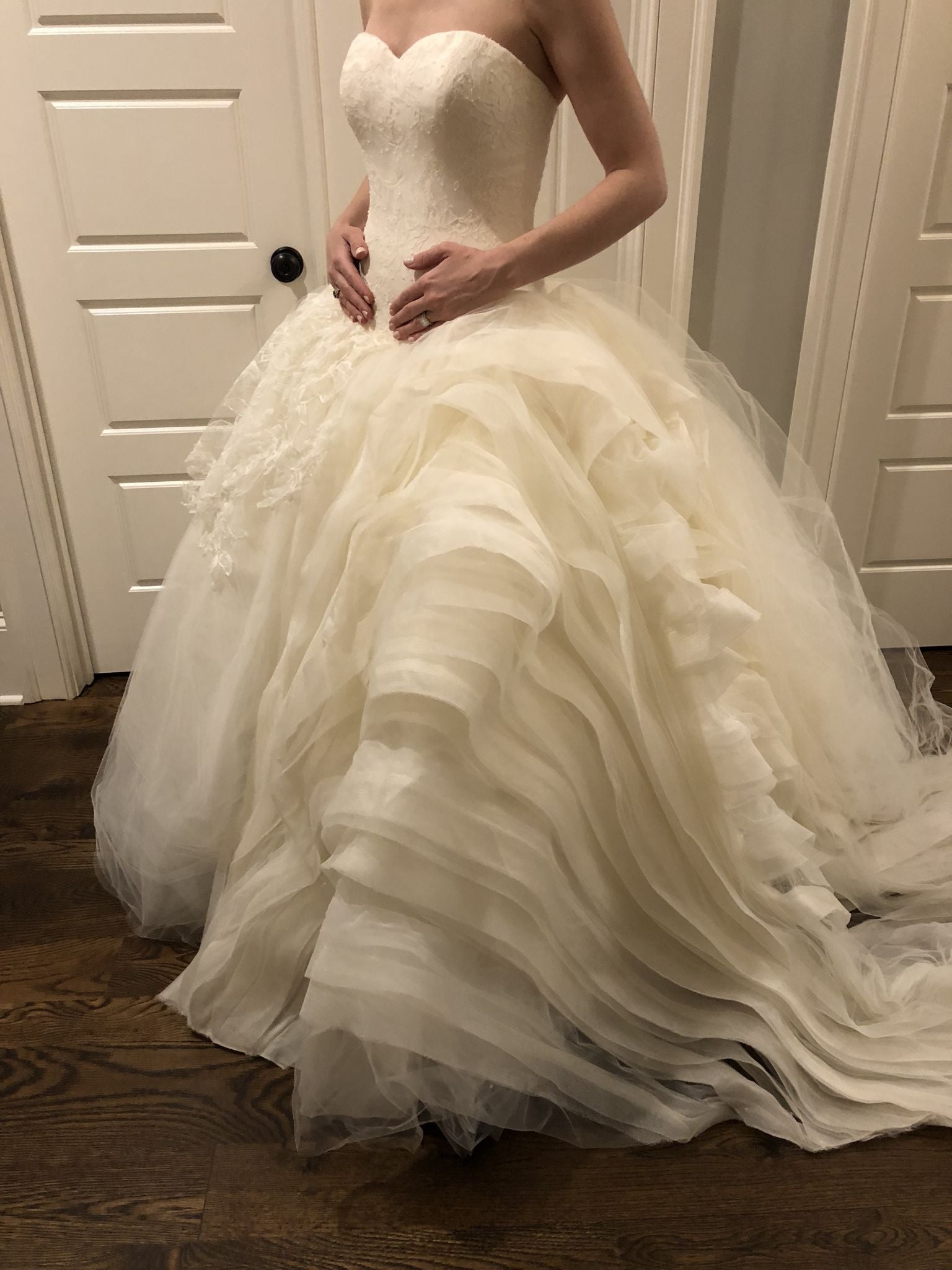 Vera Wang Lara – PreOwnedWeddingDresses