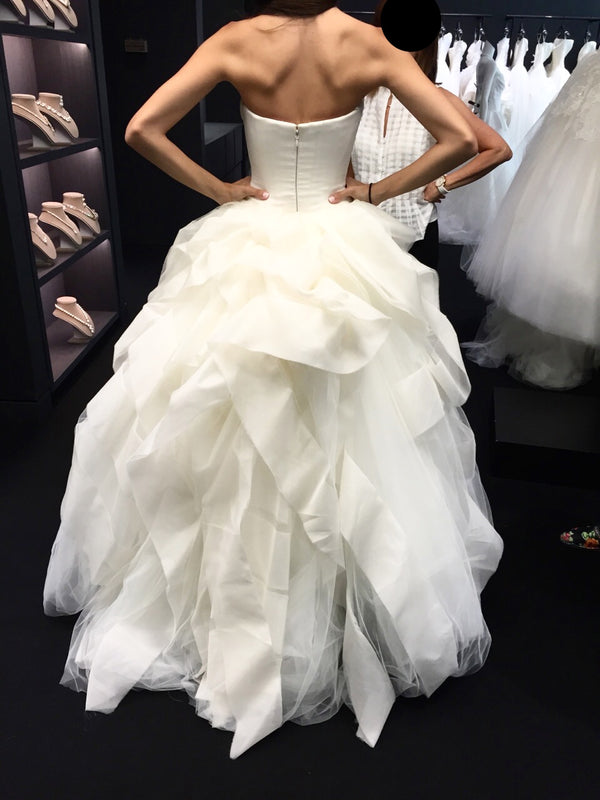 chinese dress ladies Vera Wang Georgina l Sample Wedding Dress l Los Angeles