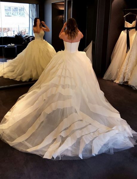 Vera Wang Liesel – PreOwnedWeddingDresses