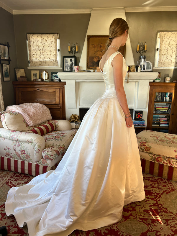 Vera Wang Vintage Custom/Couture new 1995 Celebrity owned Ivory