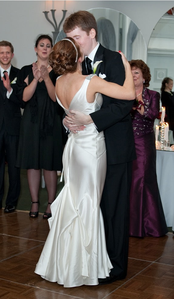 Vera Wang 11255 – Nearly Newlywed